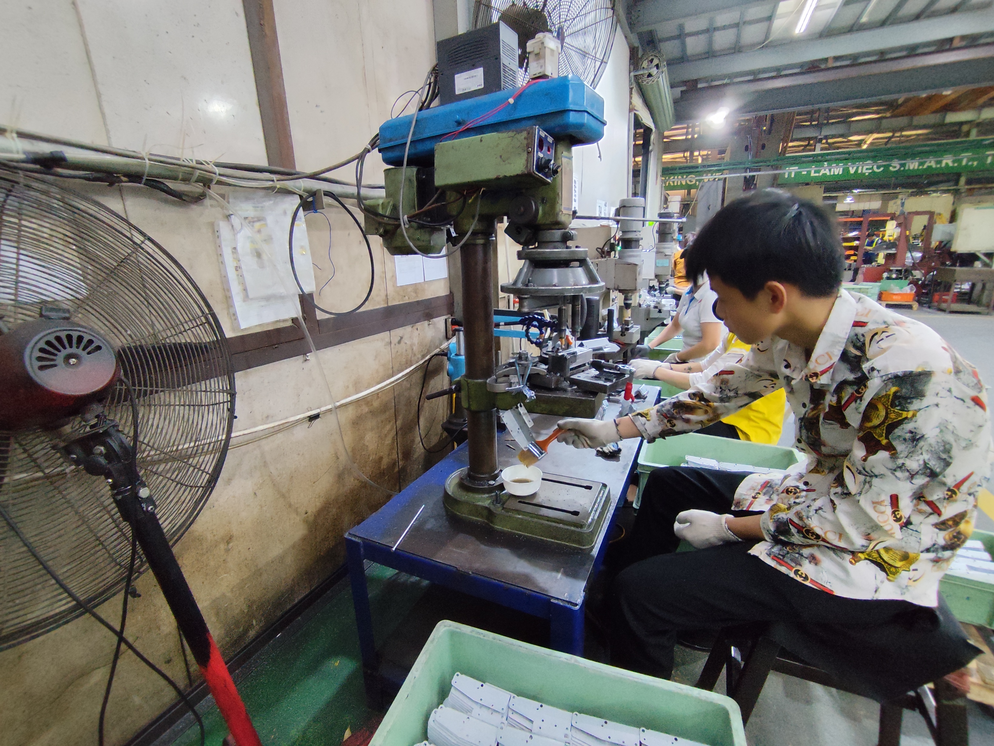 Bench drilling machine.jpg